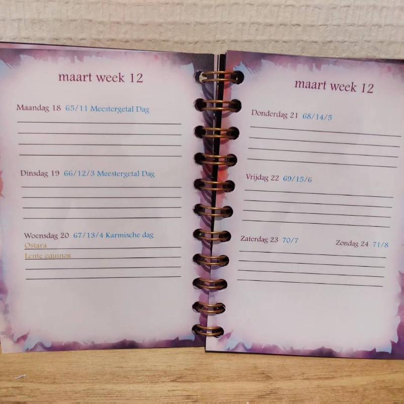Achterkant van Heksenagenda 2024