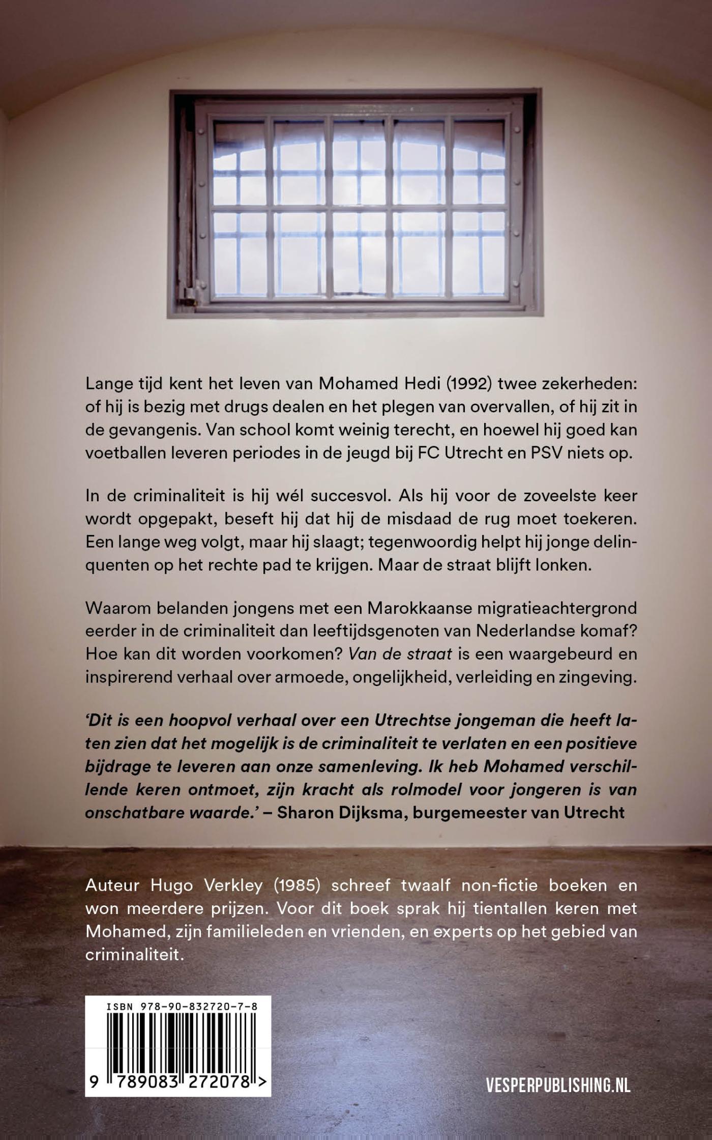 Achterkant van Van de straat