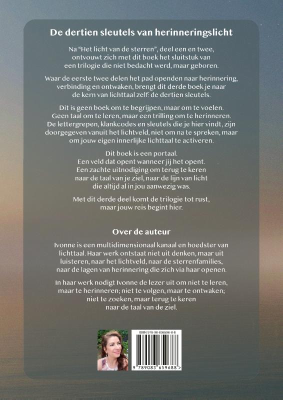 Achterkant van De dertien sleutels van herinneringslicht