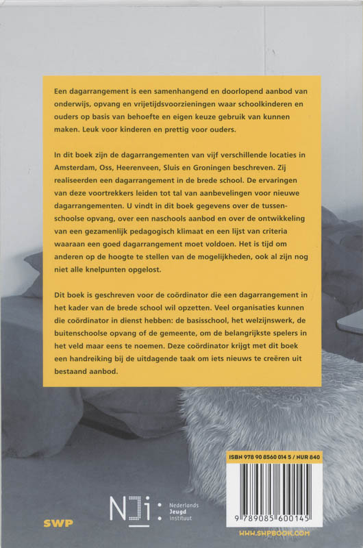 Achterkant van Dagarrangementen in de brede school