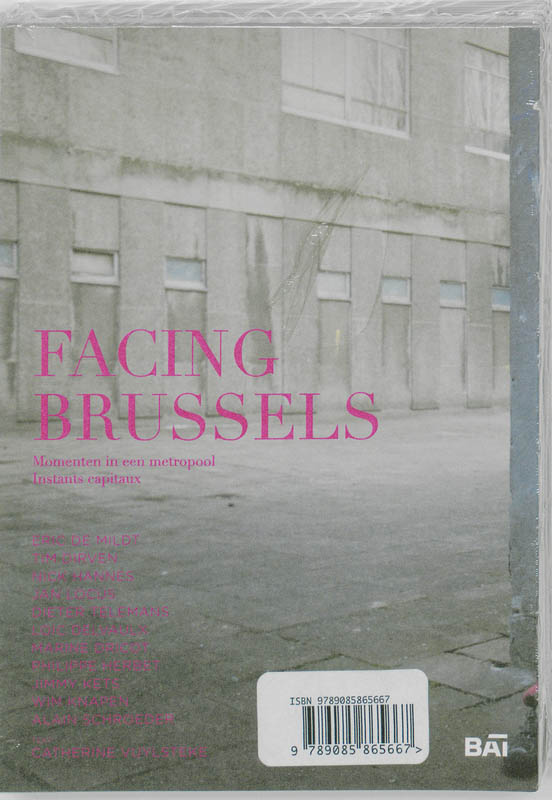 Achterkant van Facing Brussels