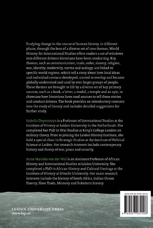 Achterkant van World History for International Studies