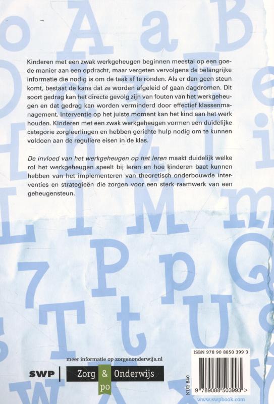 Achterkant van de invloed van het werkgeheugen op het leren