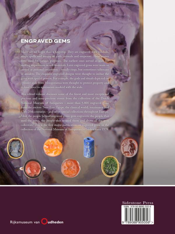 Achterkant van Engraved Gems