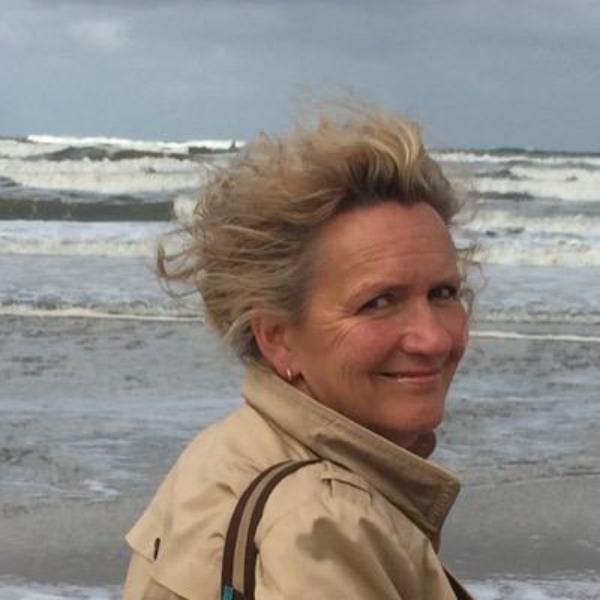 Achterkant van Rosé aan zee