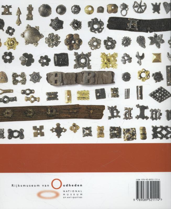 Achterkant van Medieval chic in metal