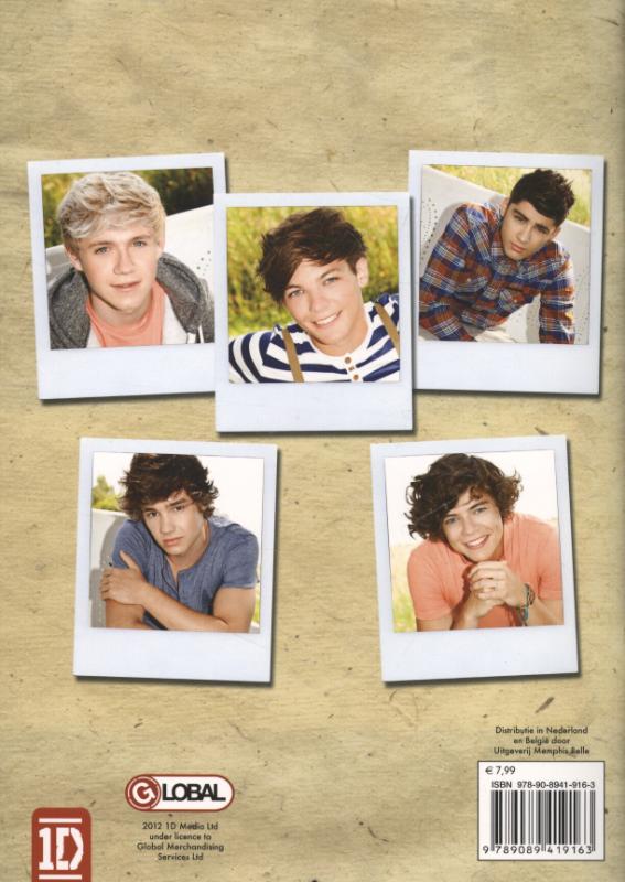 Achterkant van One direction het officiele scrapbook