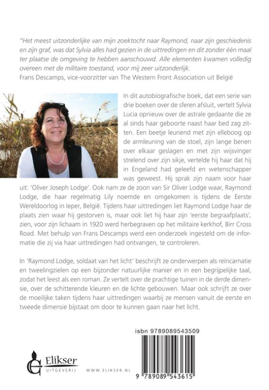 Achterkant van Raymond Lodge, soldaat van het licht