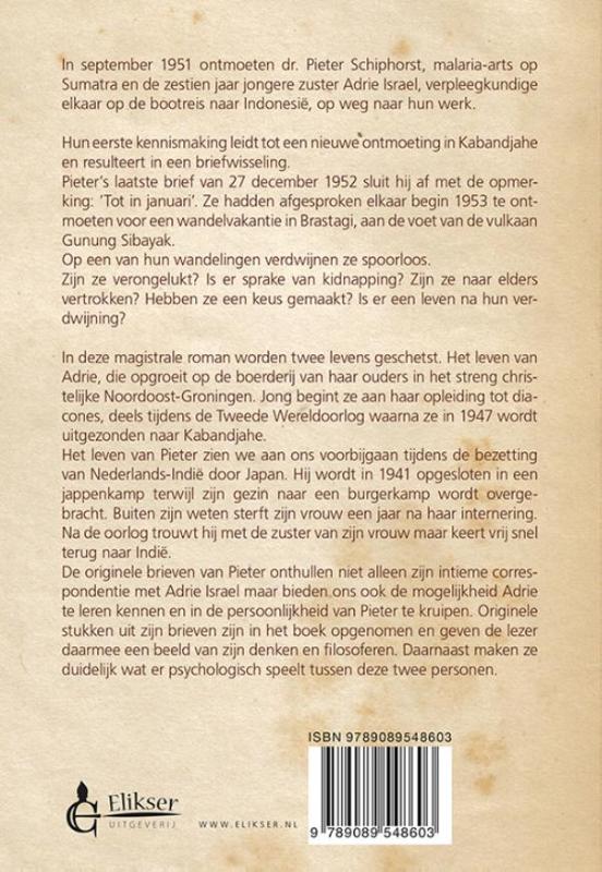 Achterkant van Wandelen in liefde rond de Gunung Sibayak
