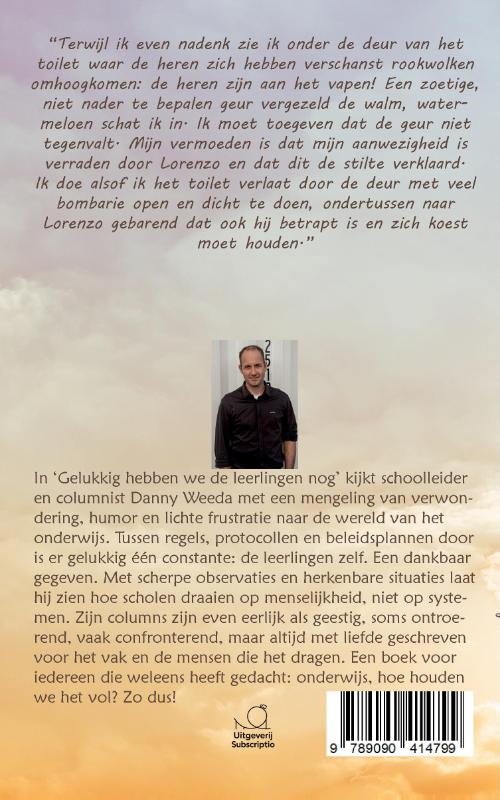 Achterkant van Gelukkig hebben we de leerlingen nog