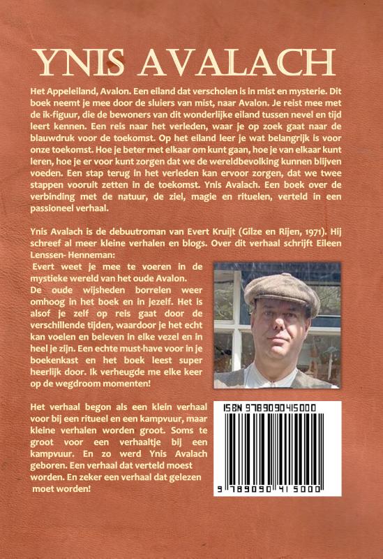 Achterkant van Ynis Avalach