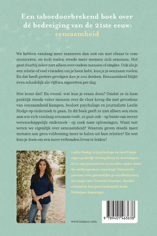 Achterkant van Eenzaam tussen mensen