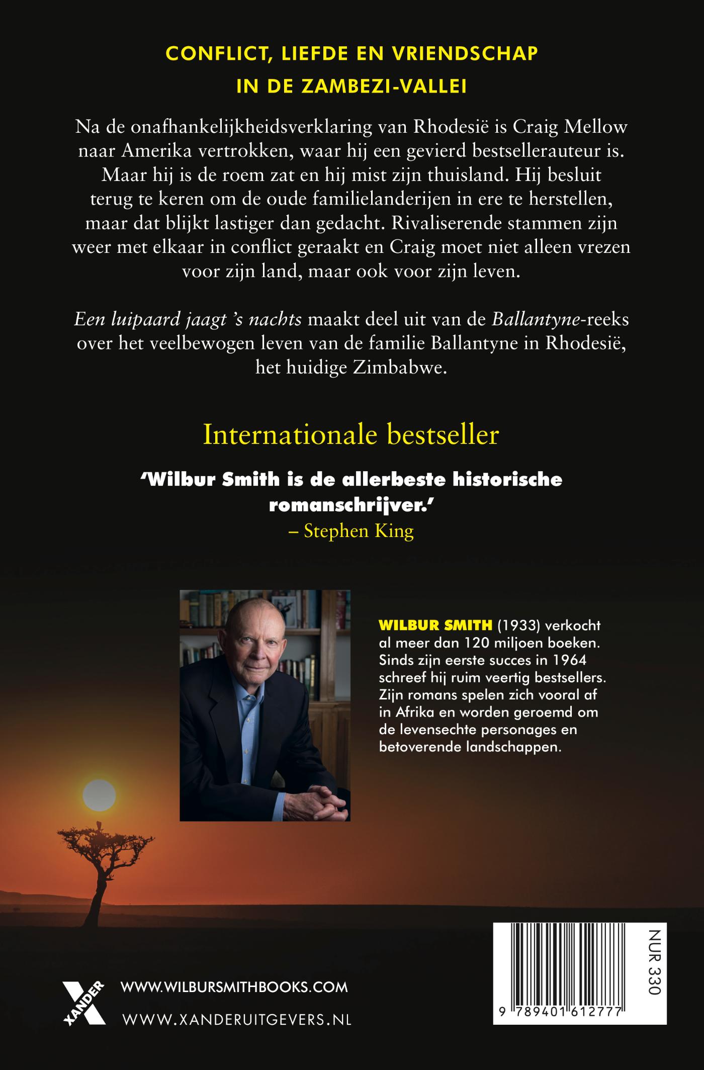 Achterkant van Een luipaard jaagt 's nachts