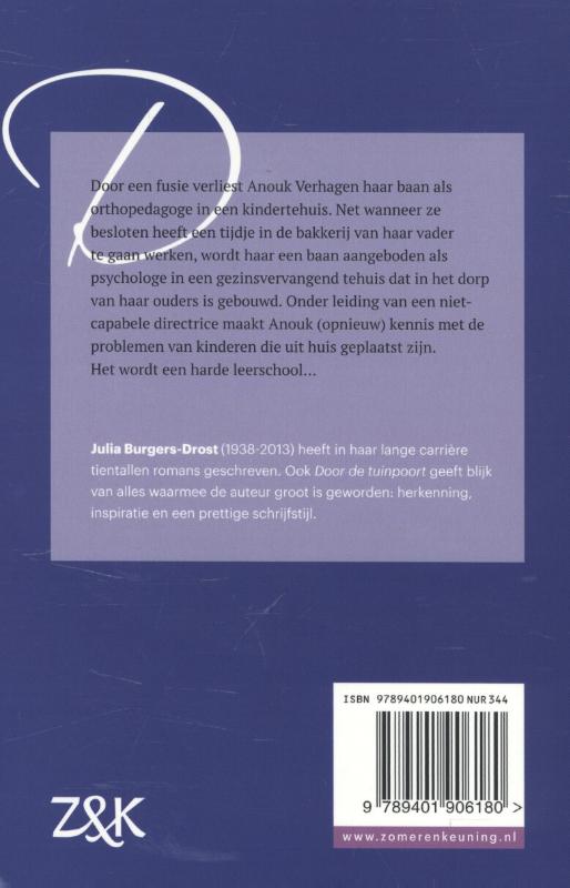 Achterkant van Door de tuinpoort