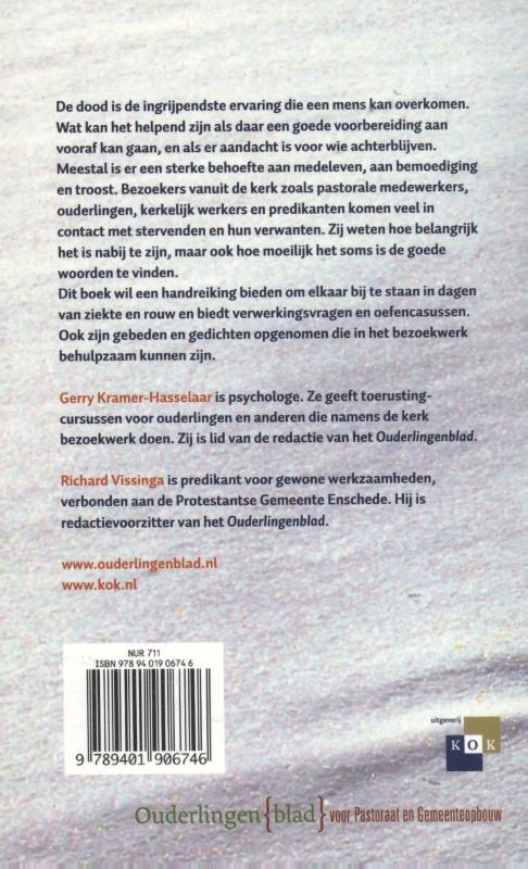 Achterkant van Pastoraat bij sterven en rouw