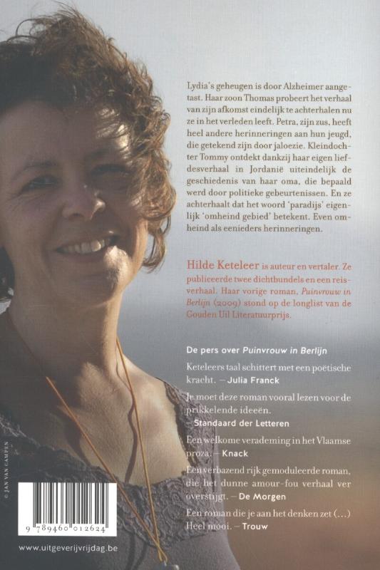 Achterkant van Omheind