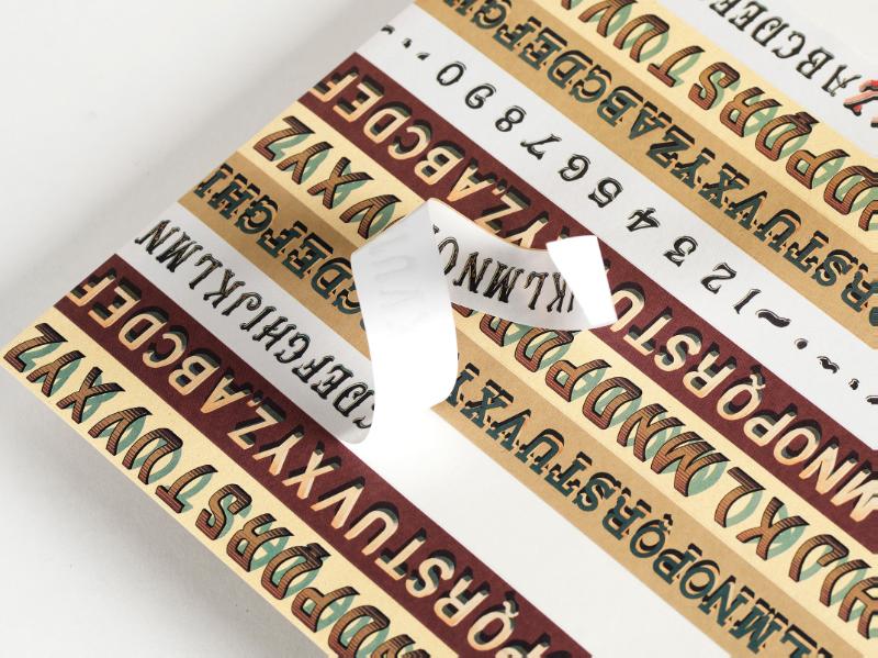 Achterkant van Vintage Alphabets