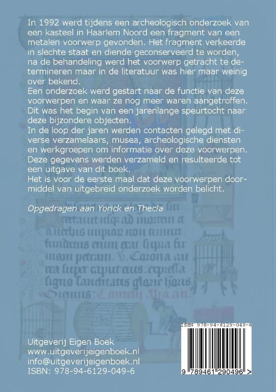 Achterkant van Inktpot of vogeldrinkbakje