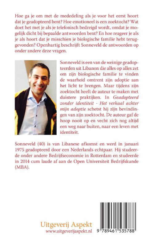 Achterkant van Geadopteerd zonder identiteit