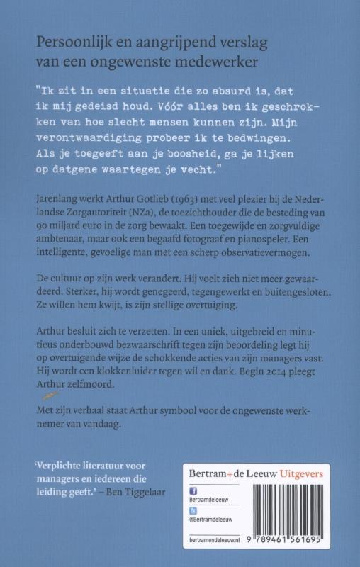 Achterkant van Operatie 'werk Arthur de deur uit'