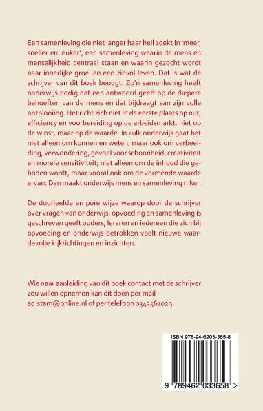 Achterkant van Onderwijs voor een rijkere wereld