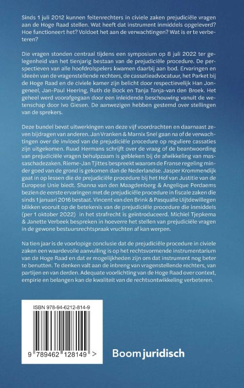 Achterkant van Rechtsontwikkeling in rechterlijke dialoog