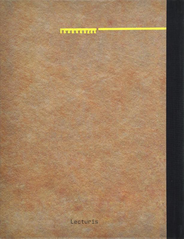 Achterkant van The Komidiary