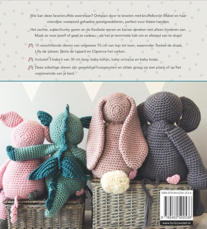 Achterkant van Knuffelkonijn Mabel & Co