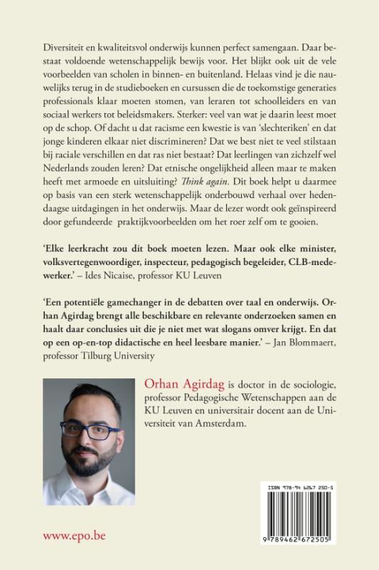 Achterkant van Onderwijs in een gekleurde samenleving