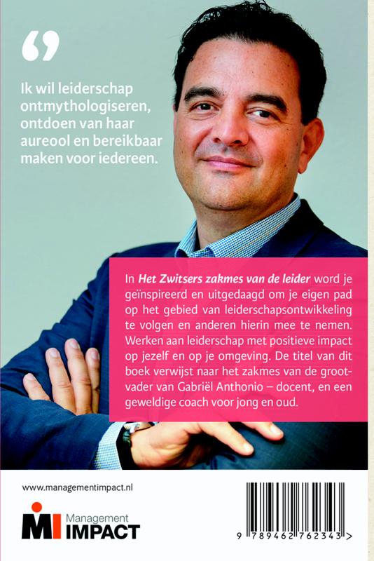 Achterkant van Het Zwitsers zakmes van de leider