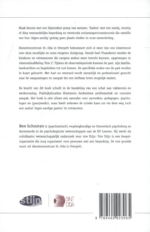 Achterkant van Eigen-aardige gasten