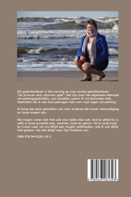 Achterkant van Over woeste golven