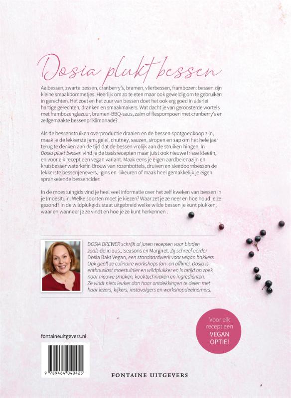 Achterkant van Dosia plukt bessen