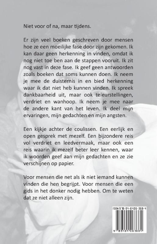 Achterkant van Tijdens