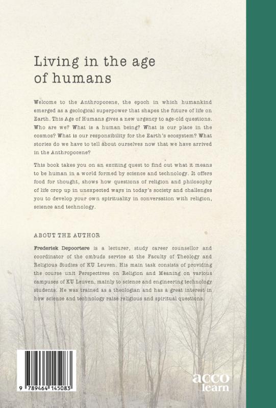 Achterkant van Living in the age of humans