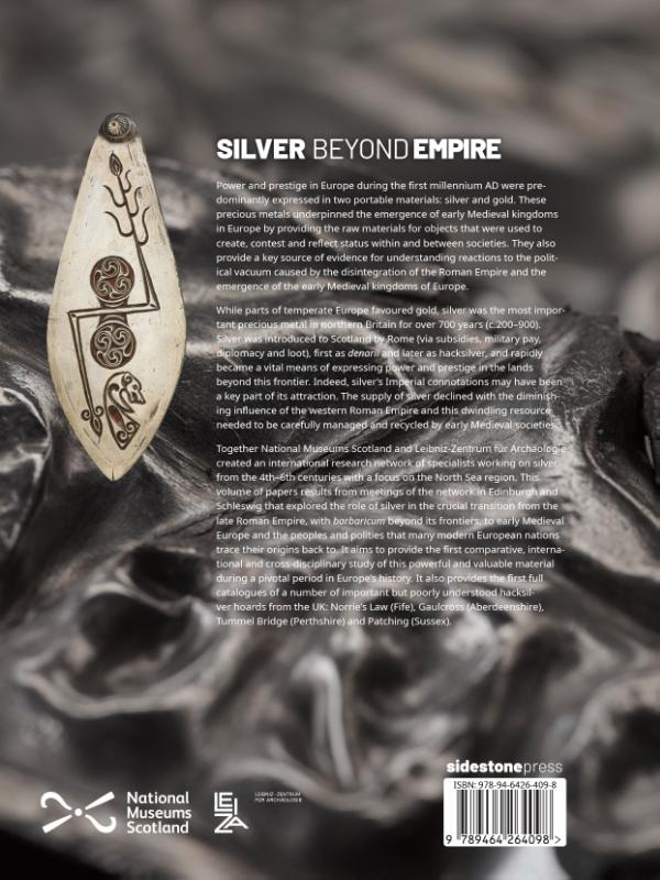 Achterkant van Silver beyond Empire