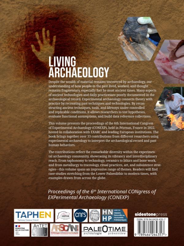 Achterkant van Living Archaeology