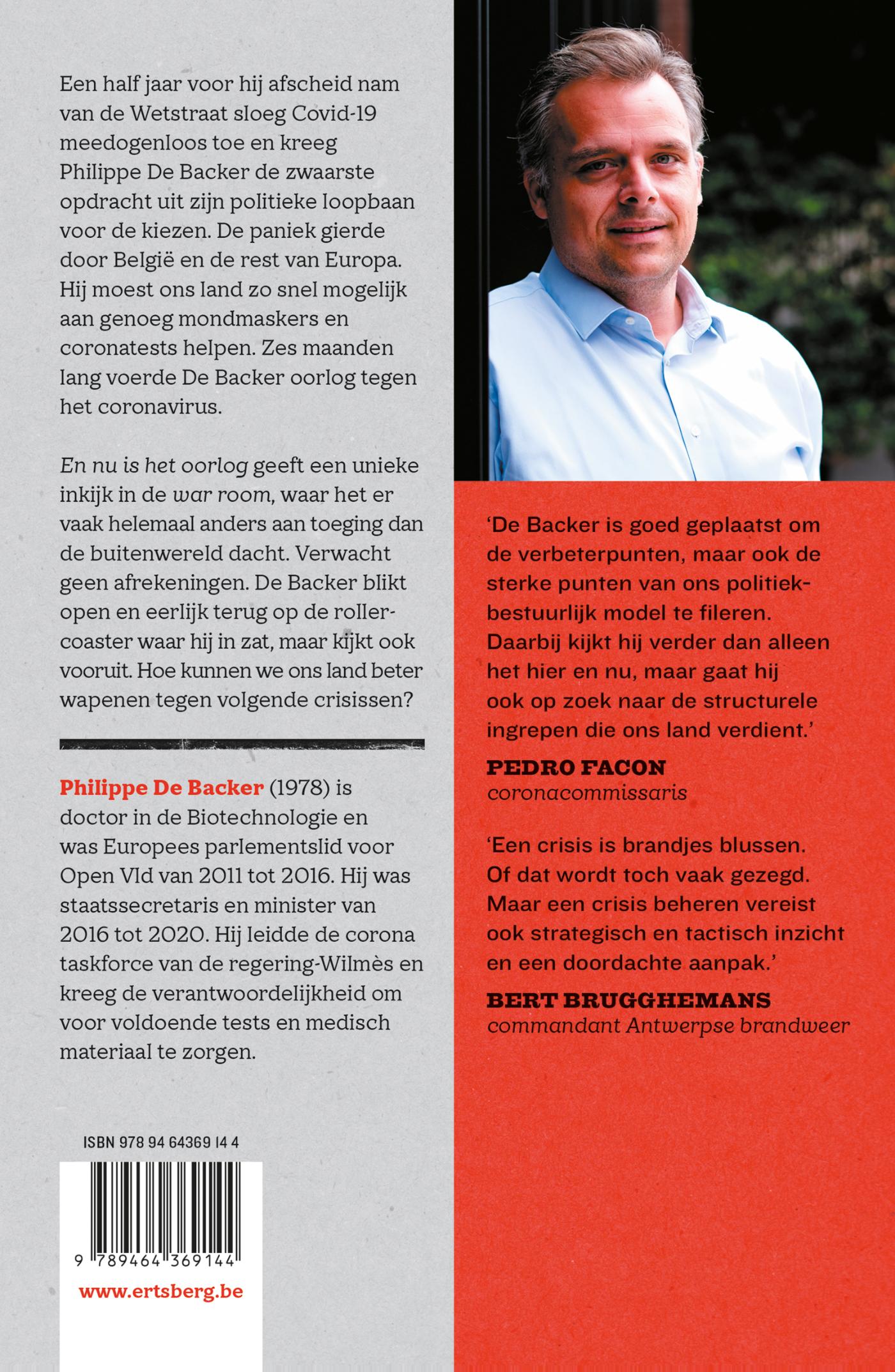 Achterkant van En nu is het oorlog