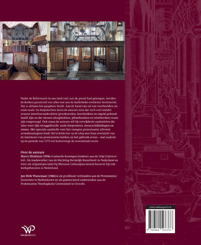 Achterkant van Het kerkinterieur op de schop