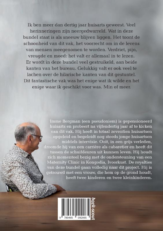 Achterkant van Een struikelend mens