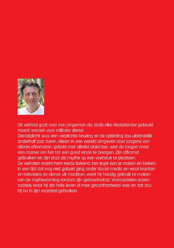 Achterkant van Een Helmonder in het leger