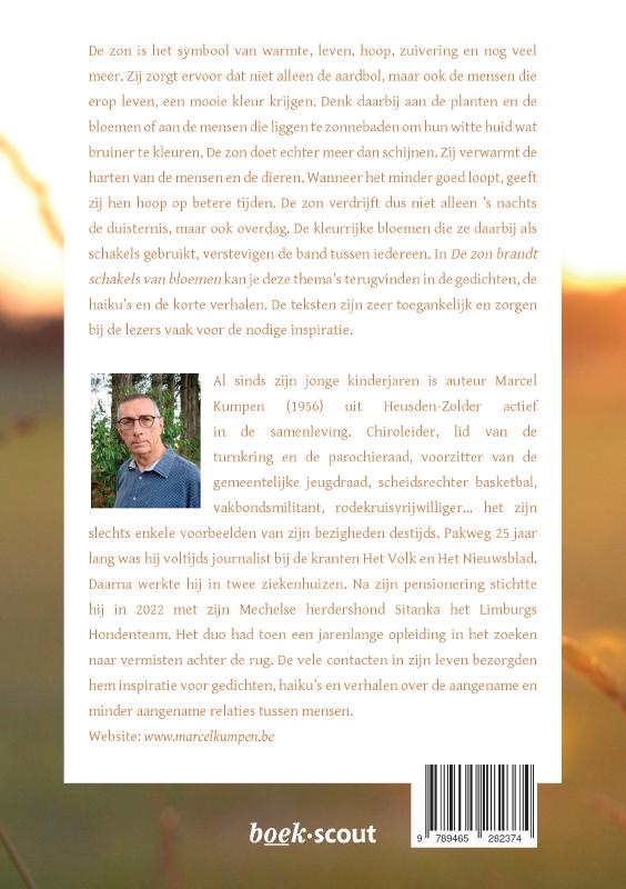 Achterkant van De zon brandt schakels van bloemen