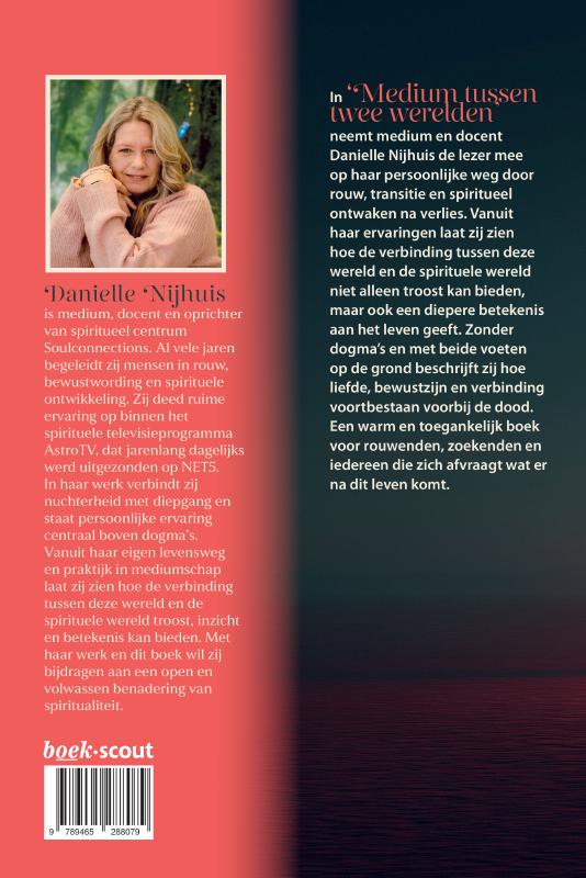Achterkant van Medium tussen twee werelden