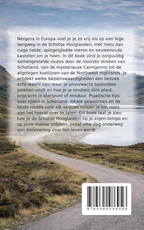 Achterkant van Schotse Hooglanden per Auto