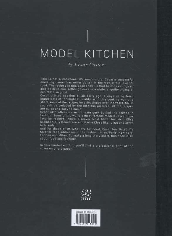 Achterkant van Model Kitchen