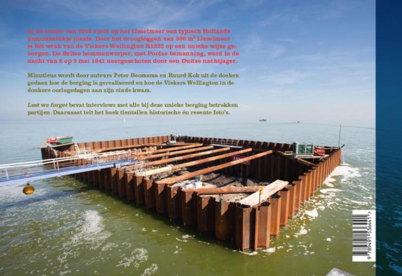Achterkant van Lest we forget
