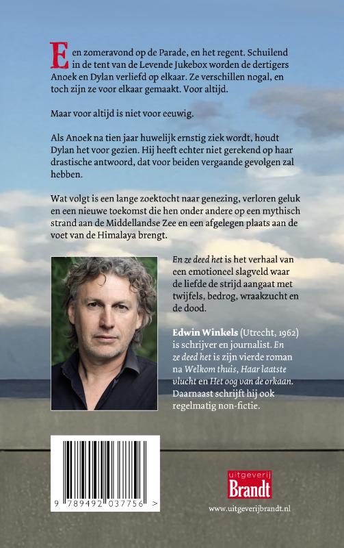 Achterkant van En ze deed het