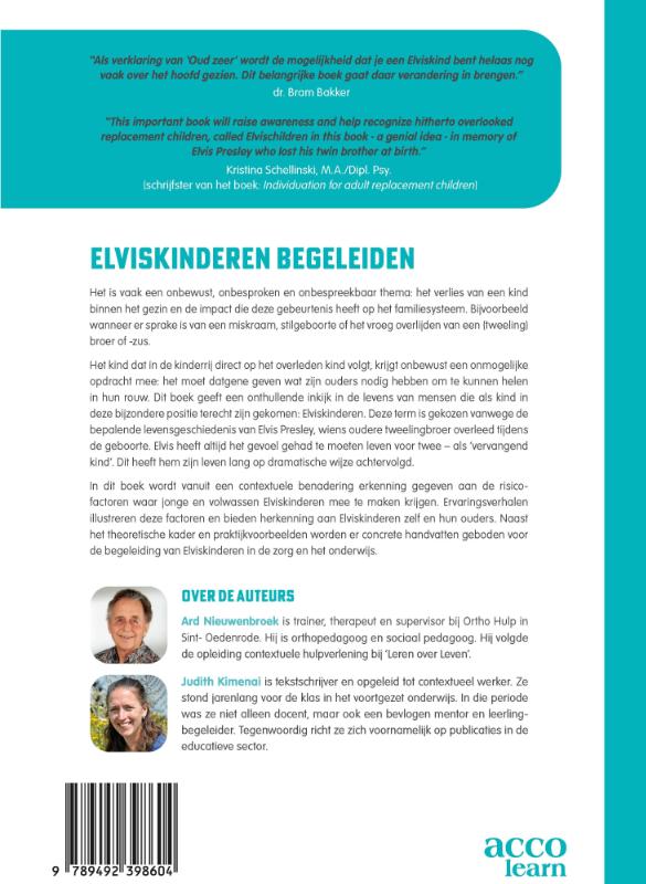 Achterkant van Elviskinderen begeleiden