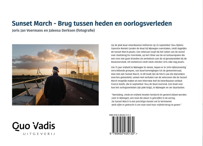 Achterkant van Sunset March