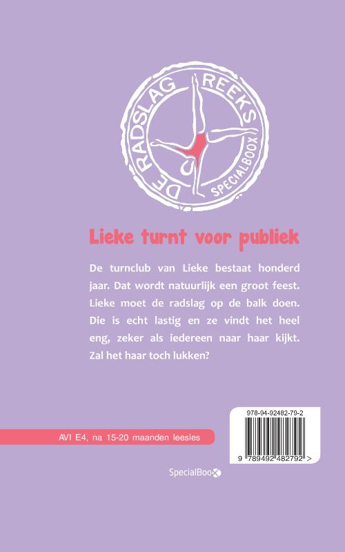 Achterkant van Lieke turnt voor publiek